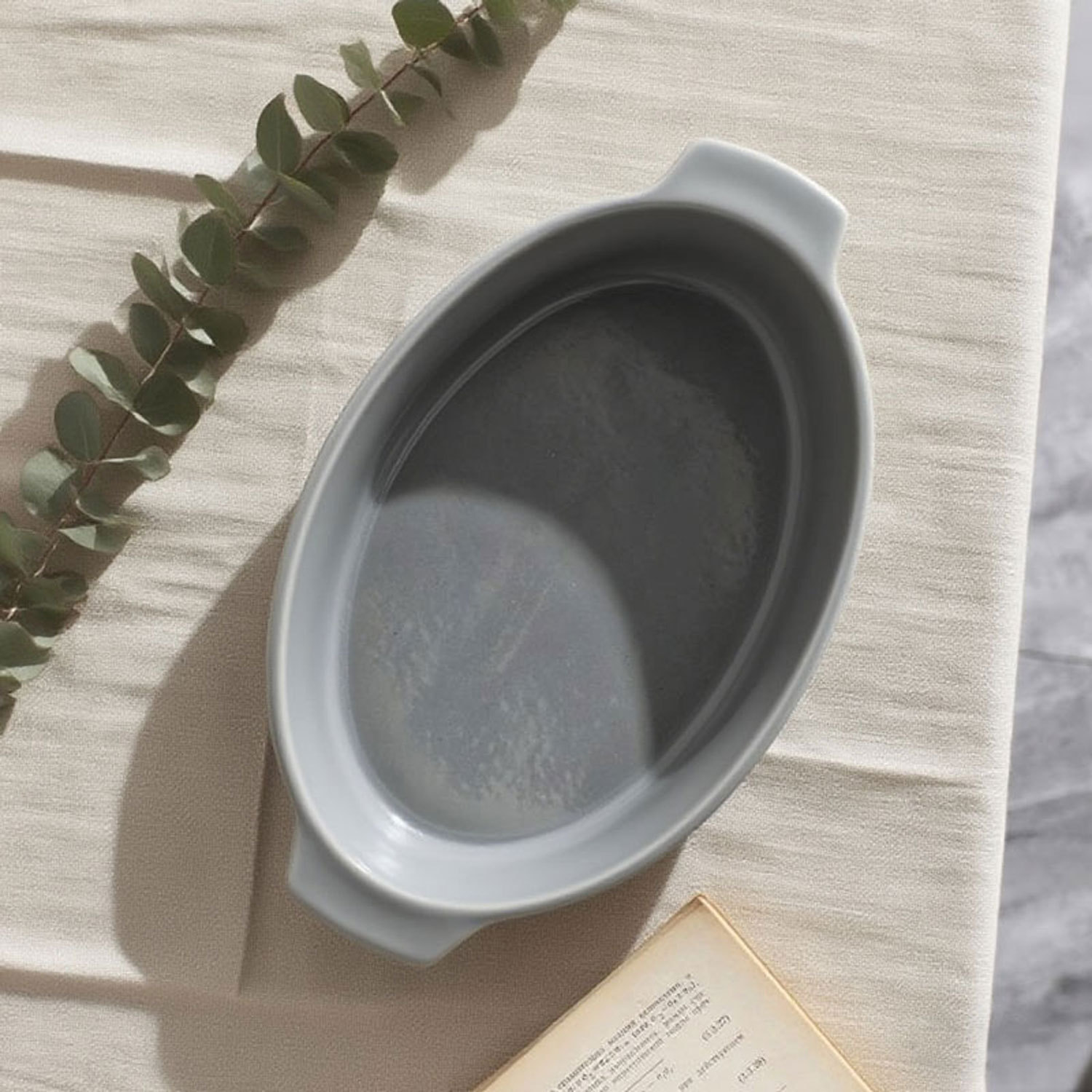 two-Ear Solid Color Oval Ceramic Baking Pan