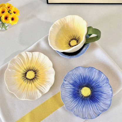 Papaver rhoeas Ceramic Cup & Saucer Set