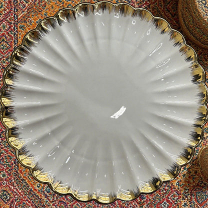 Gold - trimmed chrysanthemum ceramic shallow plate