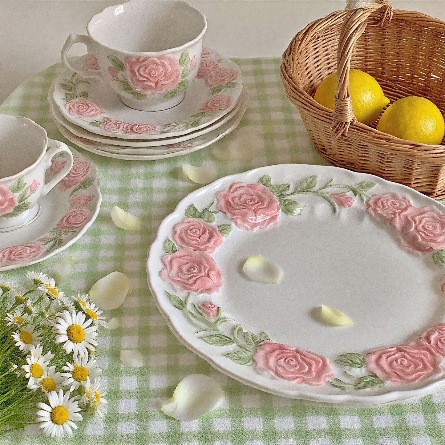 Relief Hand-painted Rose Tableware Set