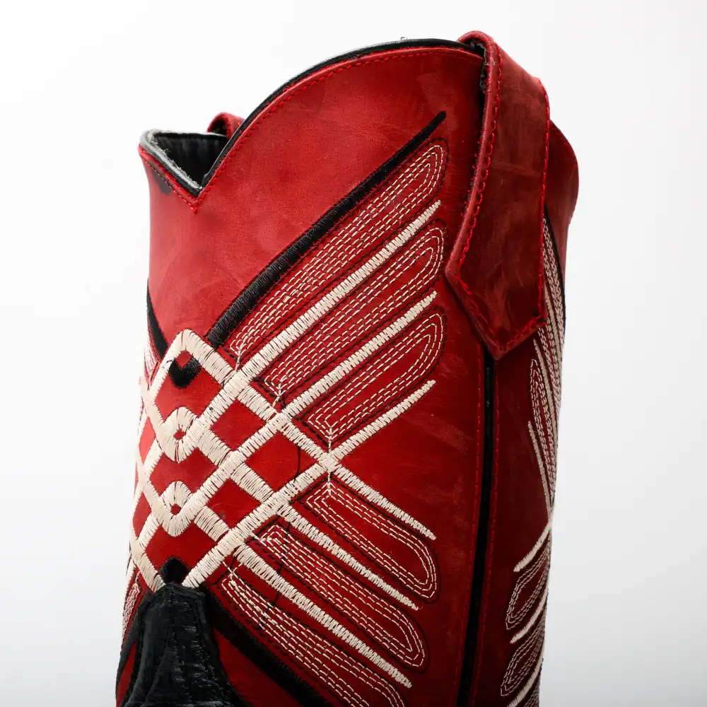 Černé kožené boty s kajmanským výstřihem a lehkou 3D podrážkou - kompozitní špička