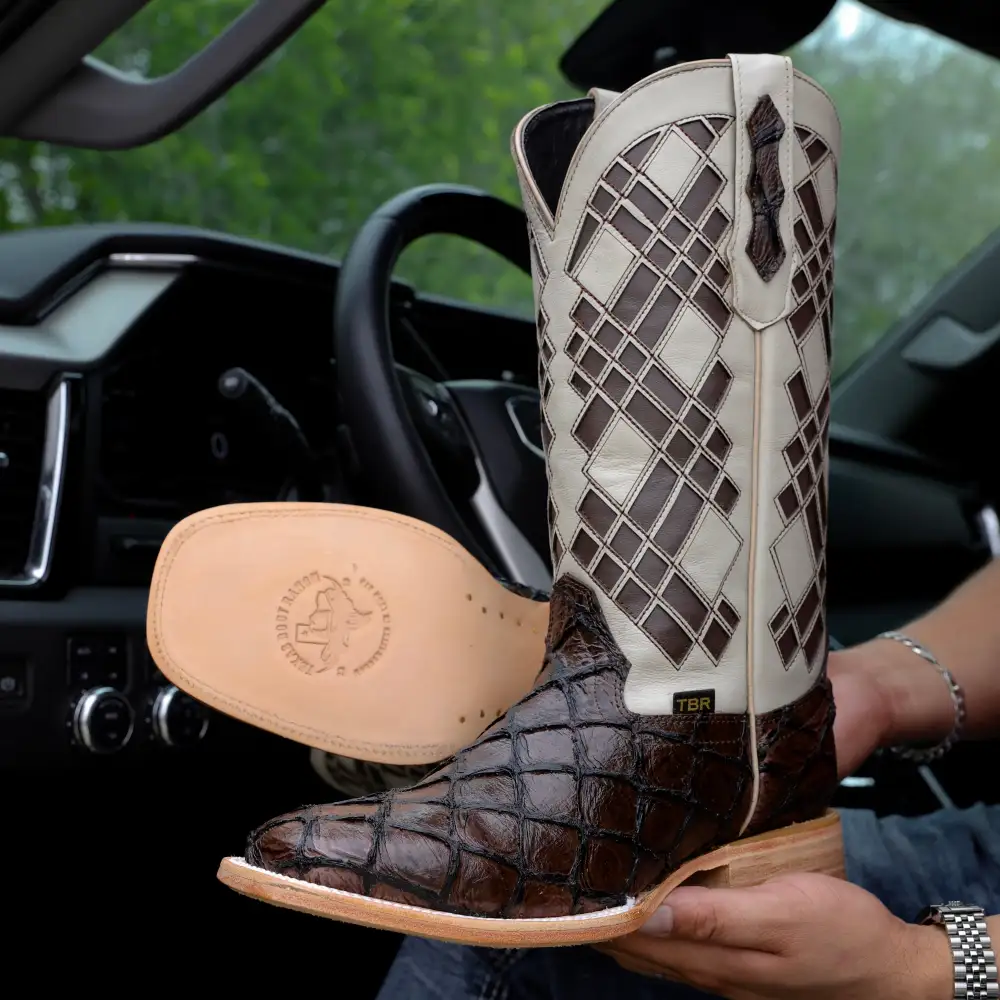 Čokoládově hnědé kožené boty Pirarucu - hranatá špička