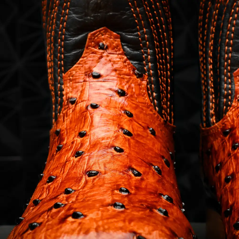 Kozačky z pštrosí kůže v koňakové barvě - hranatá špička