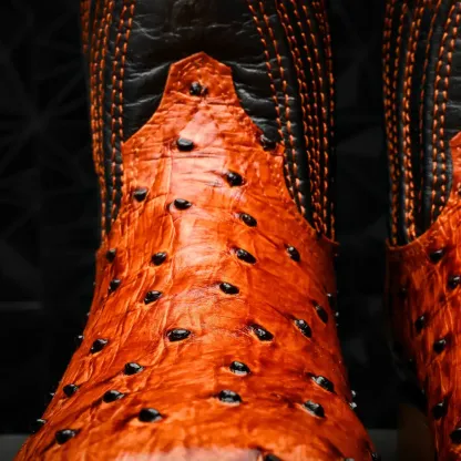 Kozačky z pštrosí kůže v koňakové barvě - hranatá špička