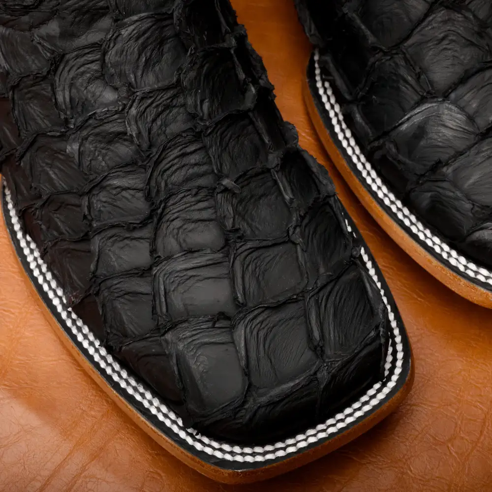 AUTENTICKÉ černé boty Pirarucu - hranatá špička