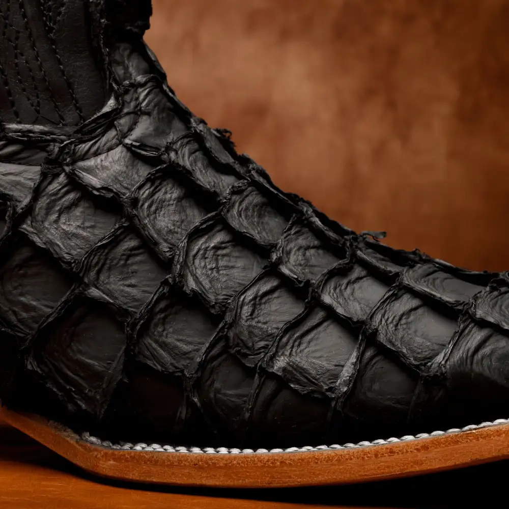 AUTENTICKÉ černé boty Pirarucu - hranatá špička