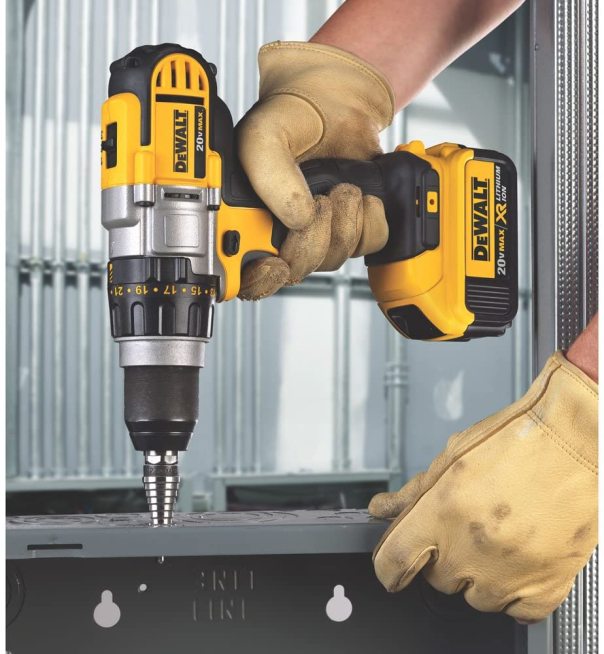 Wiertarko-wkrętarka DEWALT 20 V MAX, 3-biegowa, zestaw Premium 4,0 Ah (DCD980M2)