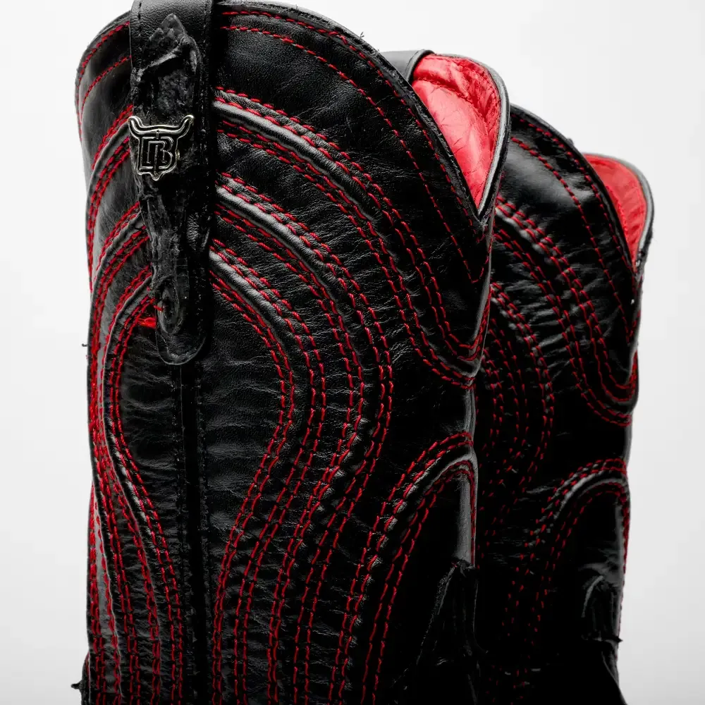 Matné černé jumbo kožené boty z pythonu - hranatá špička