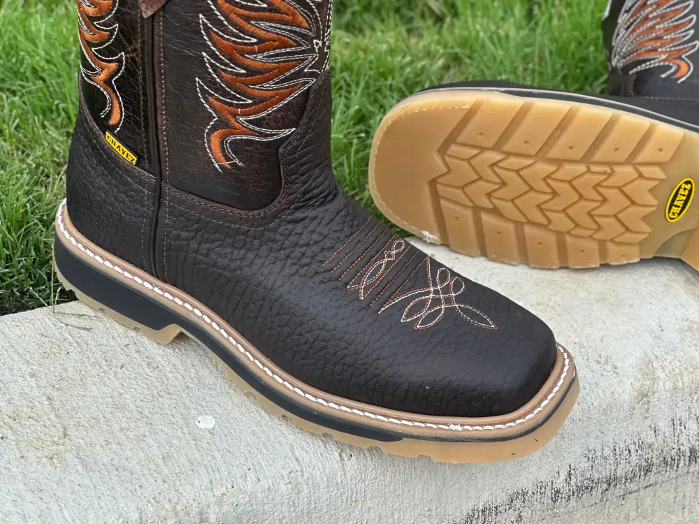 Pánské tmavě hnědé kožené pracovní boty s výstřihem do V - bez ocelové špičky