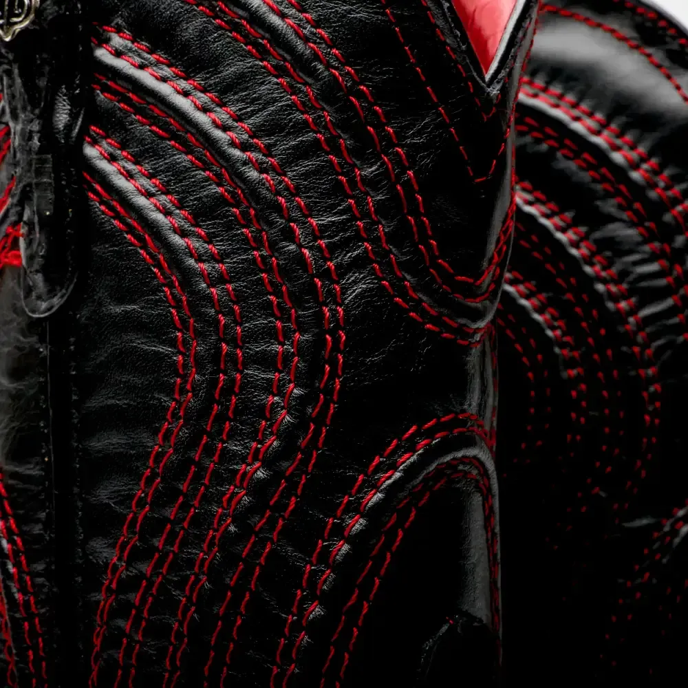 Matné černé jumbo kožené boty z pythonu - hranatá špička