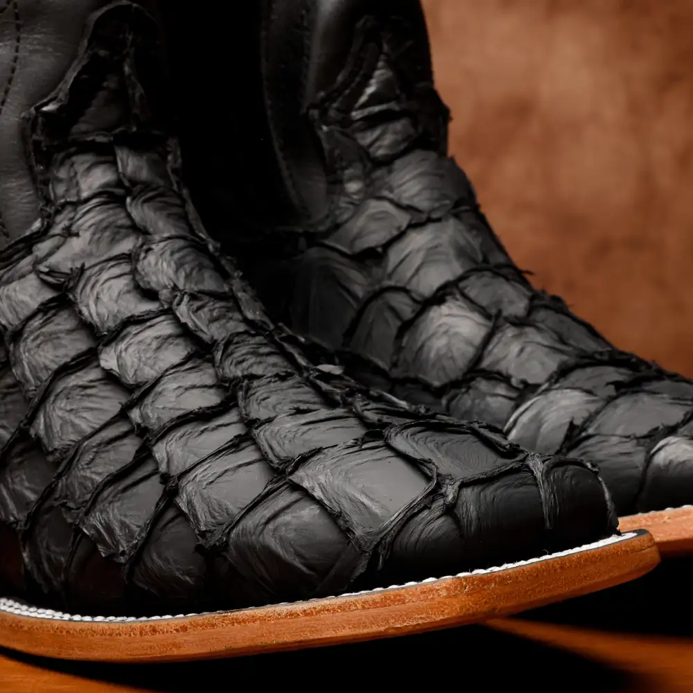 AUTENTICKÉ černé boty Pirarucu - hranatá špička