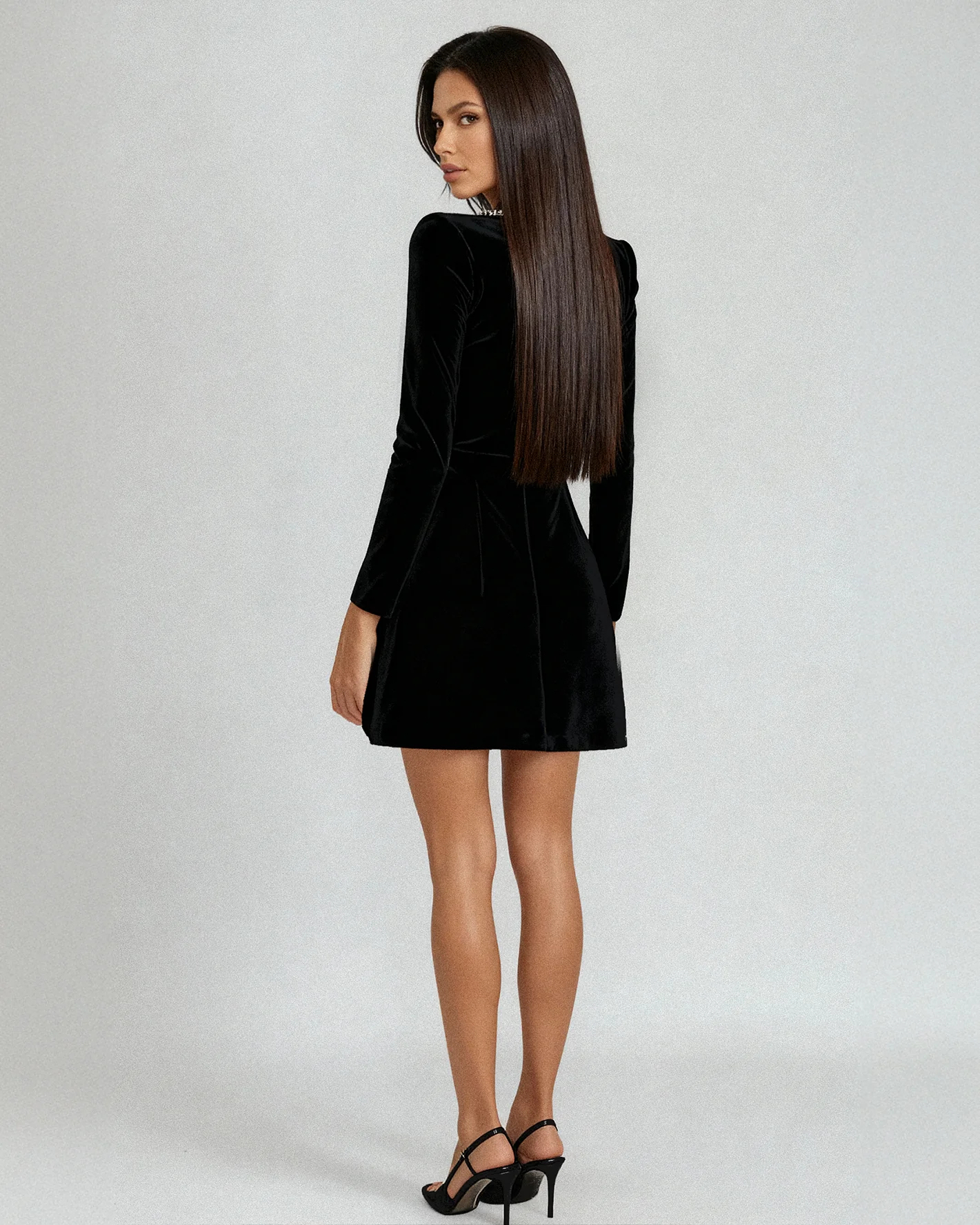 Elegant rhinestone-embellished short velvet dress - C336