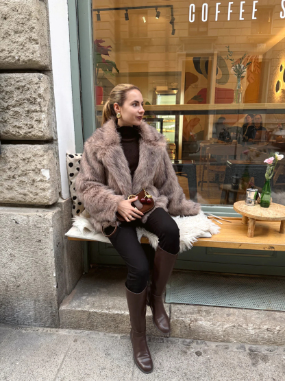 Women's Long Sleeve Fluffy Premium Faux Fur Jacket - C0320