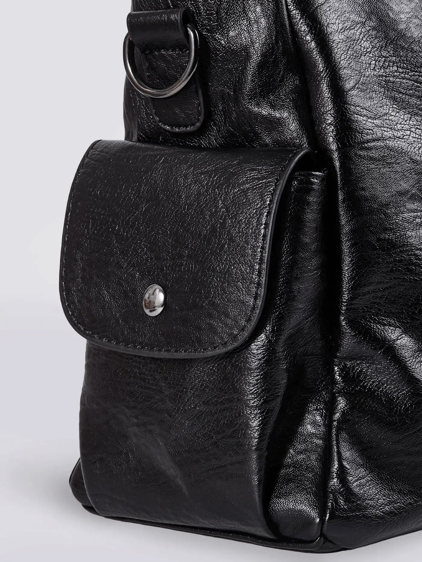 Extra-large capacity vintage-style shoulder bag