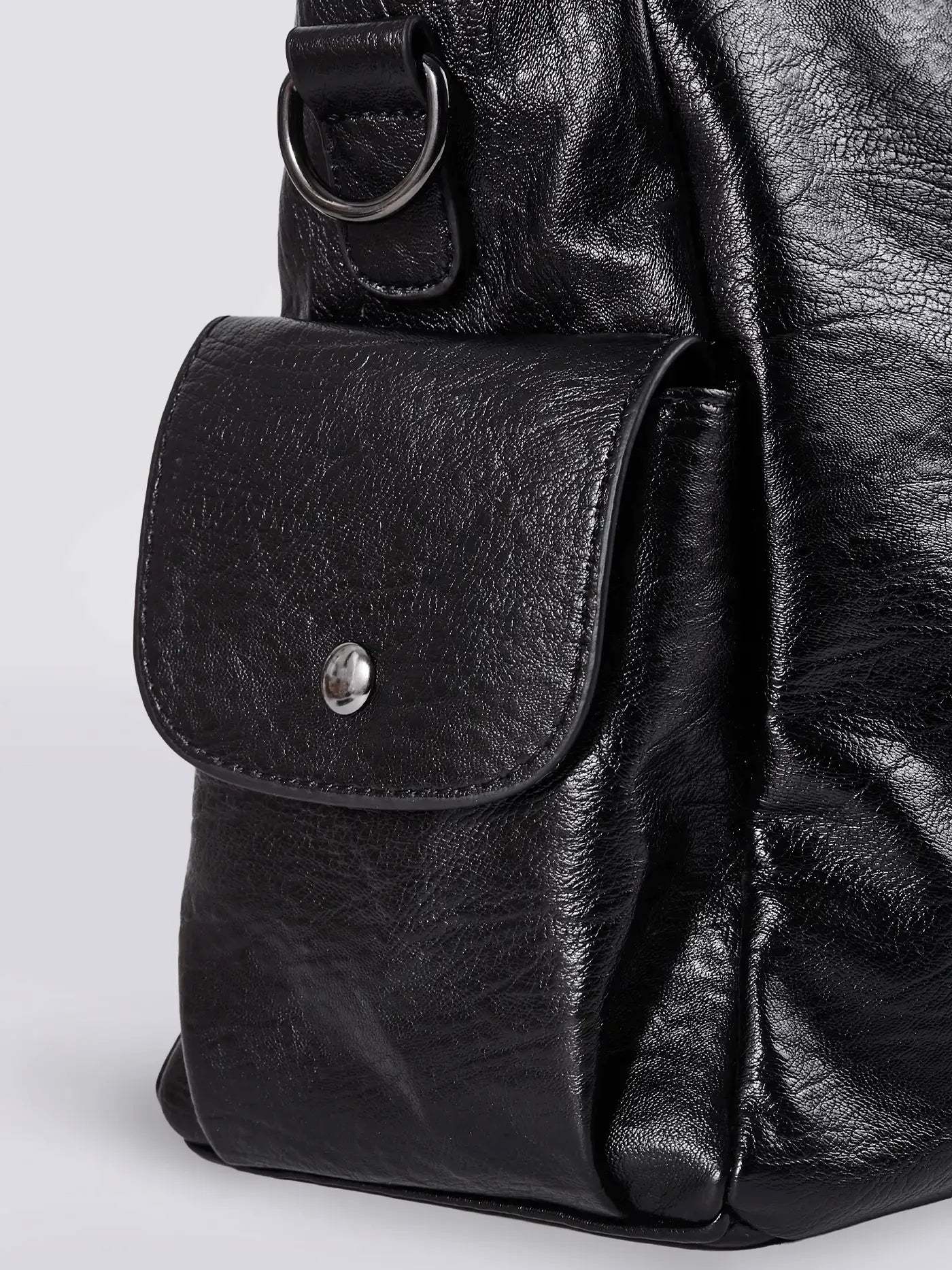Extra-large capacity vintage-style shoulder bag