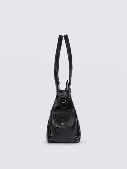 Extra-large capacity vintage-style shoulder bag