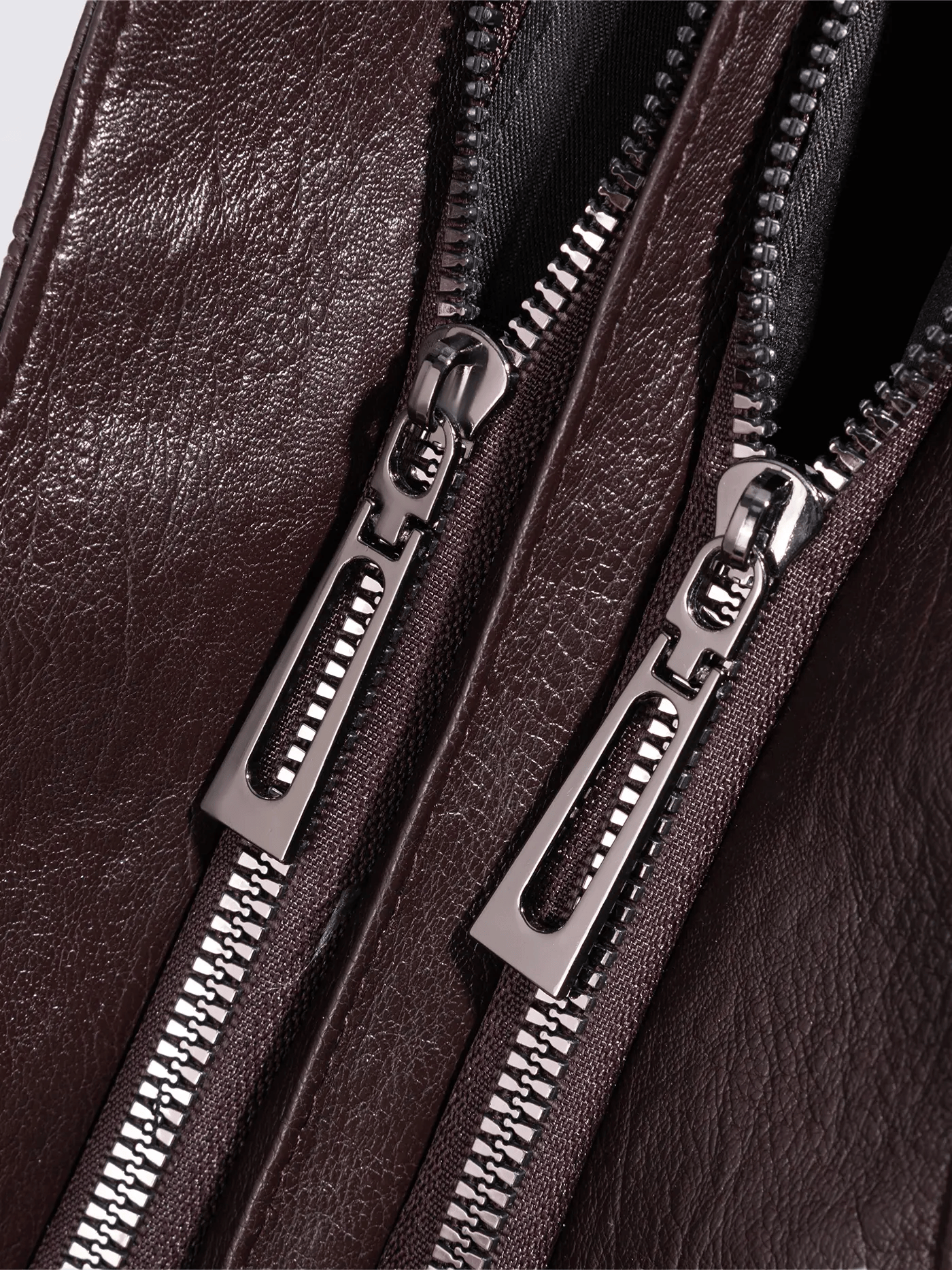 Extra-large capacity vintage-style shoulder bag