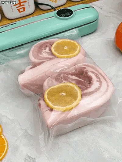 🍒🍇🥒Plně automatická vakuová balička pro domácnost, vakuová konzervace, balení jedním dotykem. Prodlužuje trvanlivost o 90 dní.