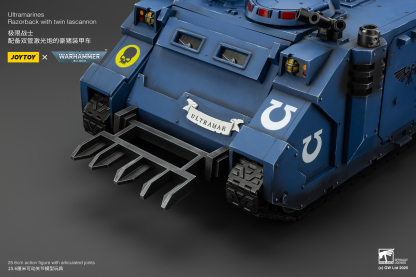 JoyToy WH40K Ultramarines Razorback with twin lascannon