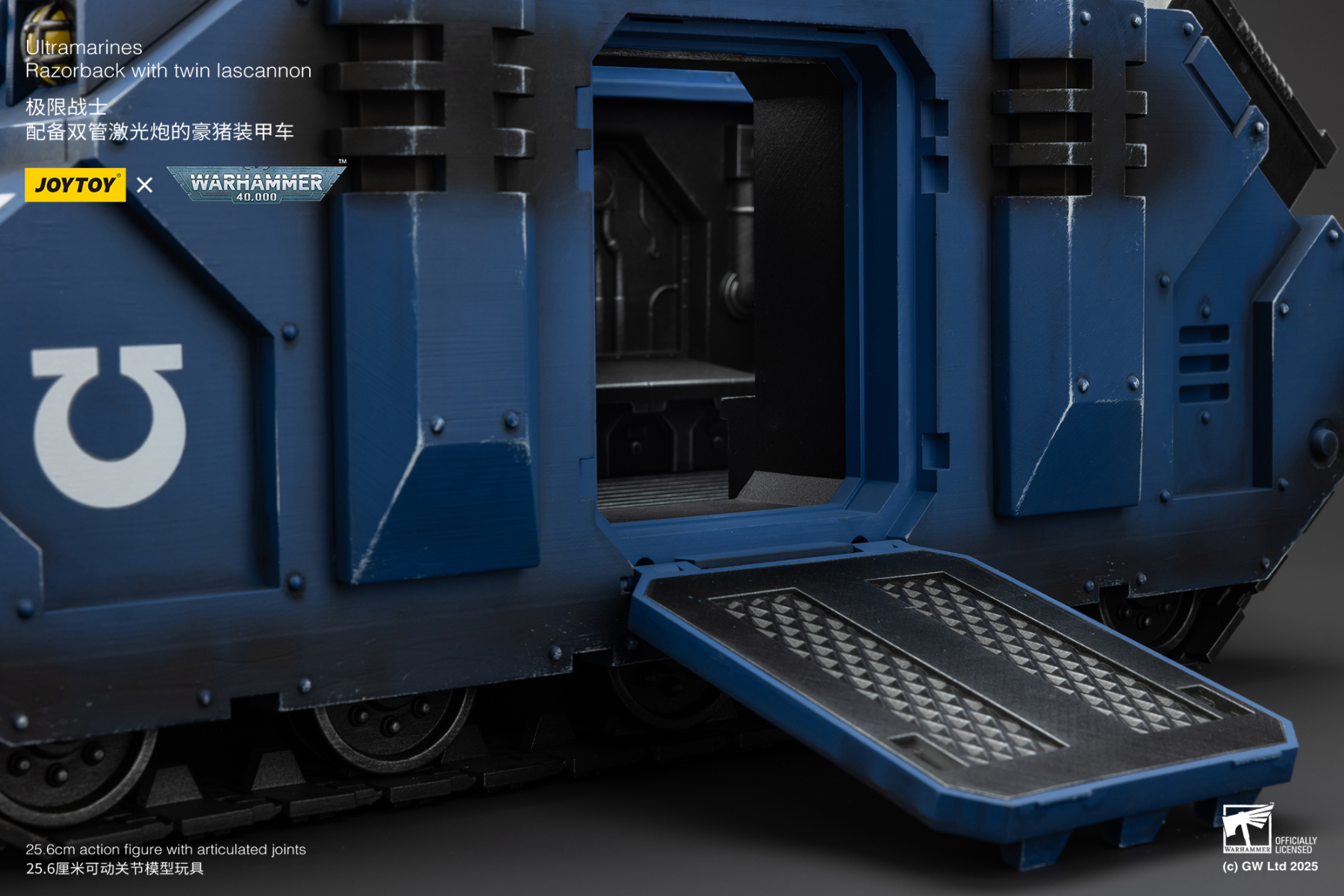 JoyToy WH40K Ultramarines Razorback with twin lascannon