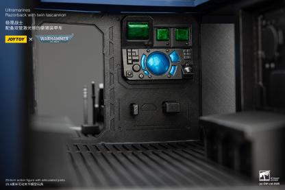 JoyToy WH40K Ultramarines Razorback with twin lascannon