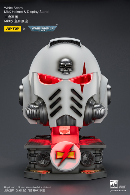 JoyToy WH40K White Scars MKX Helmet & Display Stand
