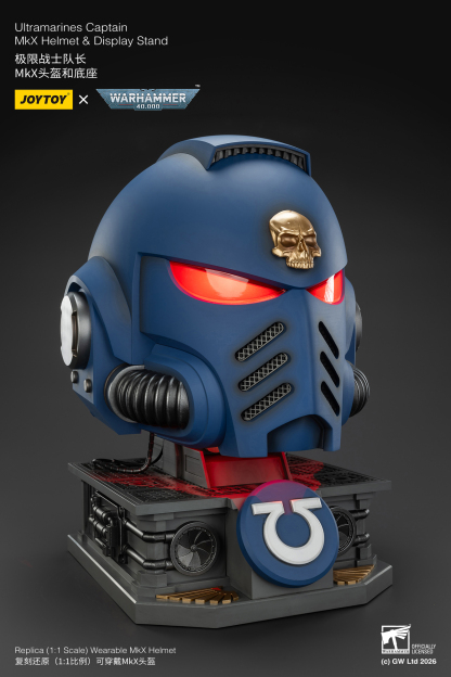 JoyToy WH40K Ultramarines Captain MKX Helmet & Display Stand