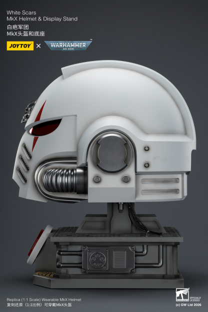 JoyToy WH40K White Scars MKX Helmet & Display Stand