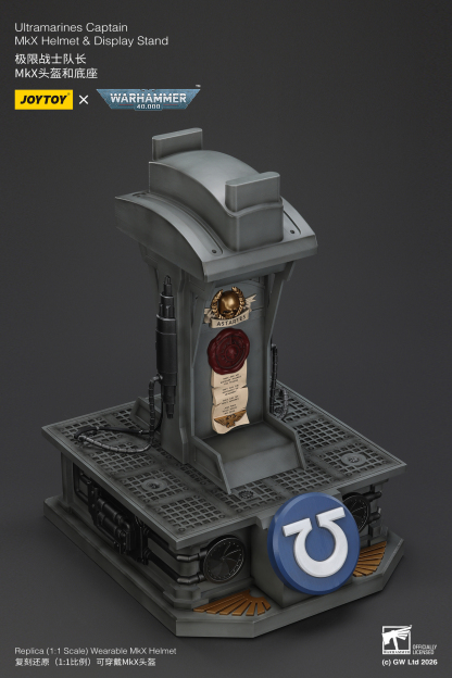 JoyToy WH40K Ultramarines Captain MKX Helmet & Display Stand