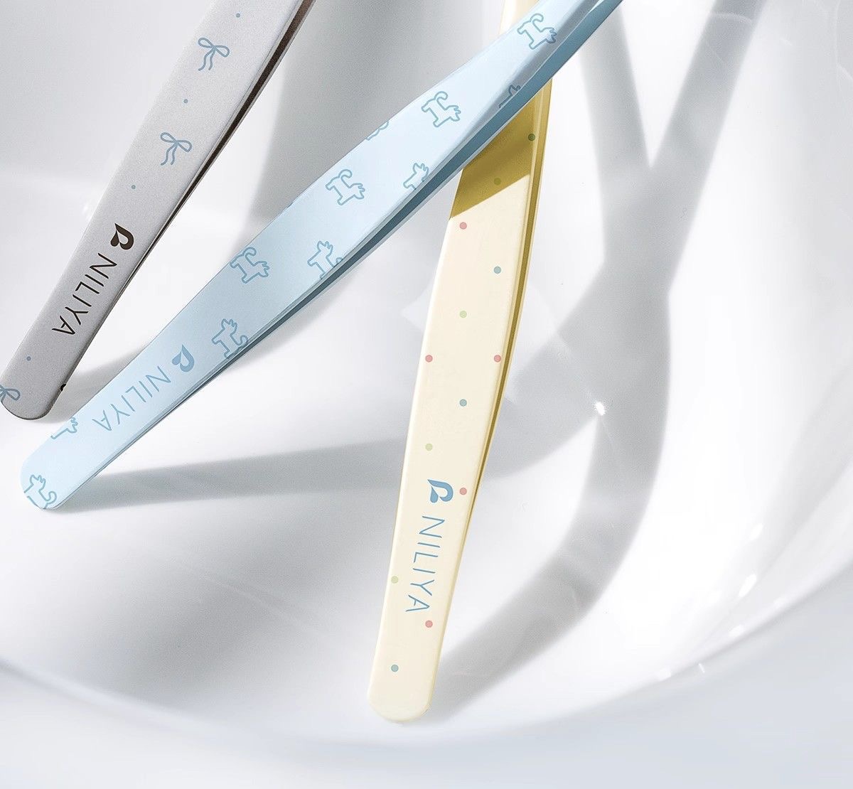 NILIYA Exquisite Tweezer