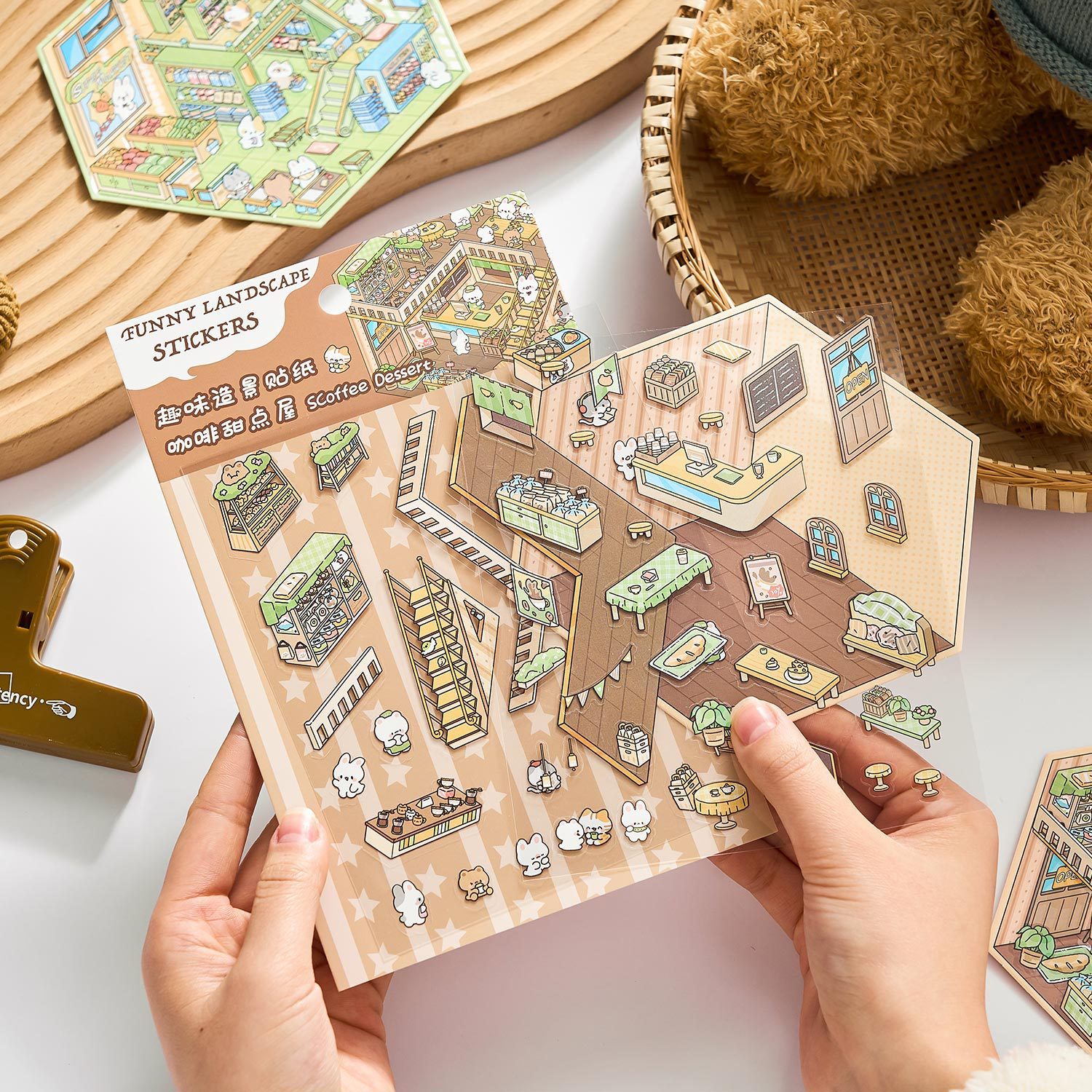 #152 Cute Square Cabin （Size：S)