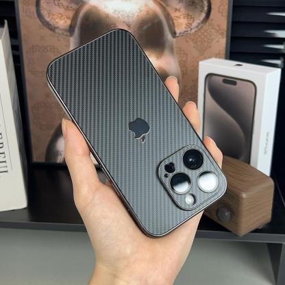 Husă nouă pentru iPhone mată din fibră de carbon [Magsafe]