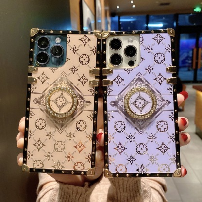 Husă pentru iPhone Trifoi incrustată cu diamante