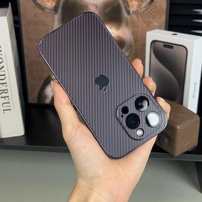 Husă nouă pentru iPhone mată din fibră de carbon [Magsafe]