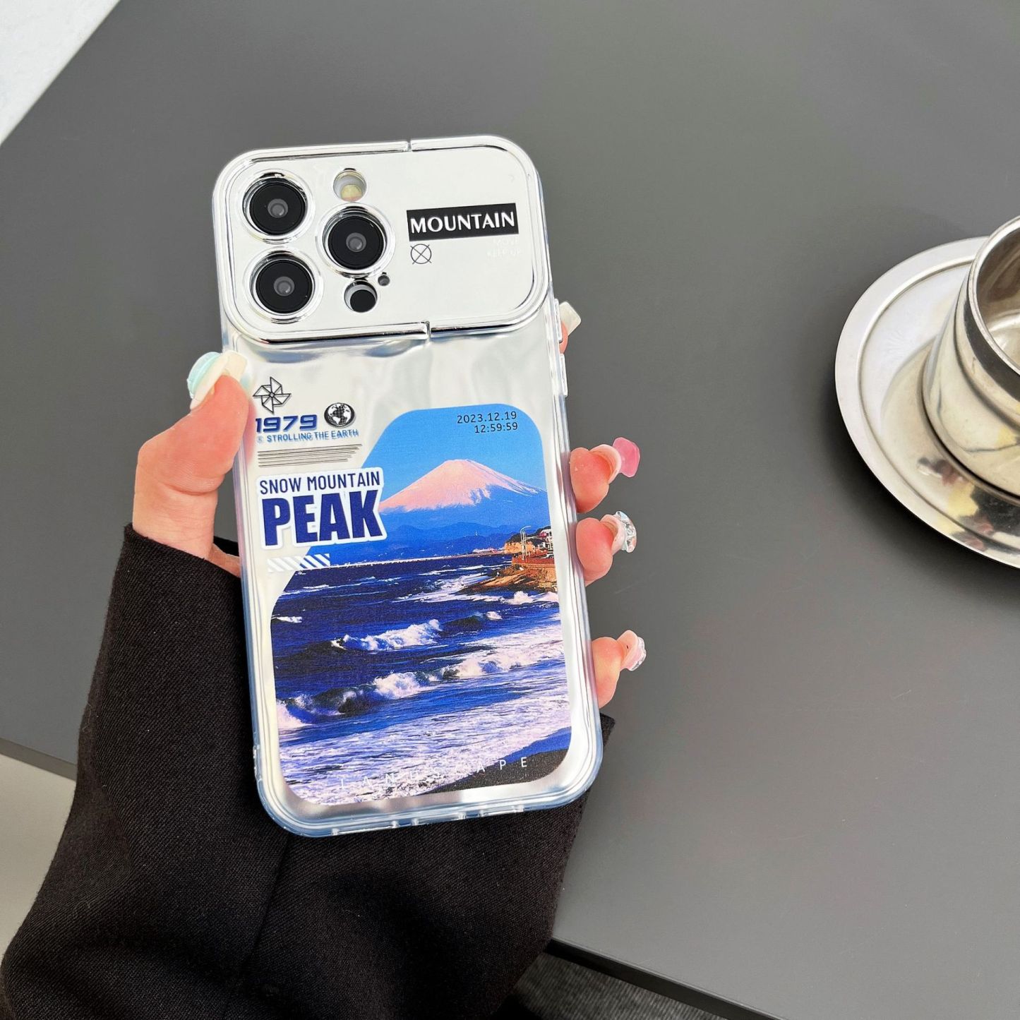 Husa pentru telefon cu suport pentru iPhone