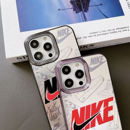 Husă pentru iPhone cu cârlig la modă, textură fibră de carbon, mată