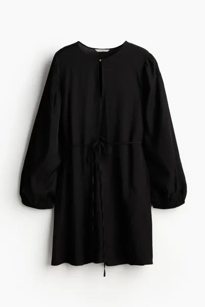 Robe à ceinture à nouer