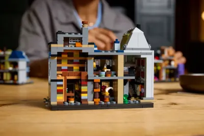 Diagon Alley™ Wizarding Shops