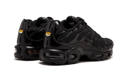 nithtke Air Max Plus Triple Black