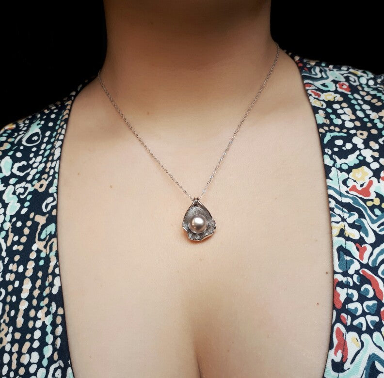 White Gold Unique Freshwater Pearl and Diamond Pendant Necklace