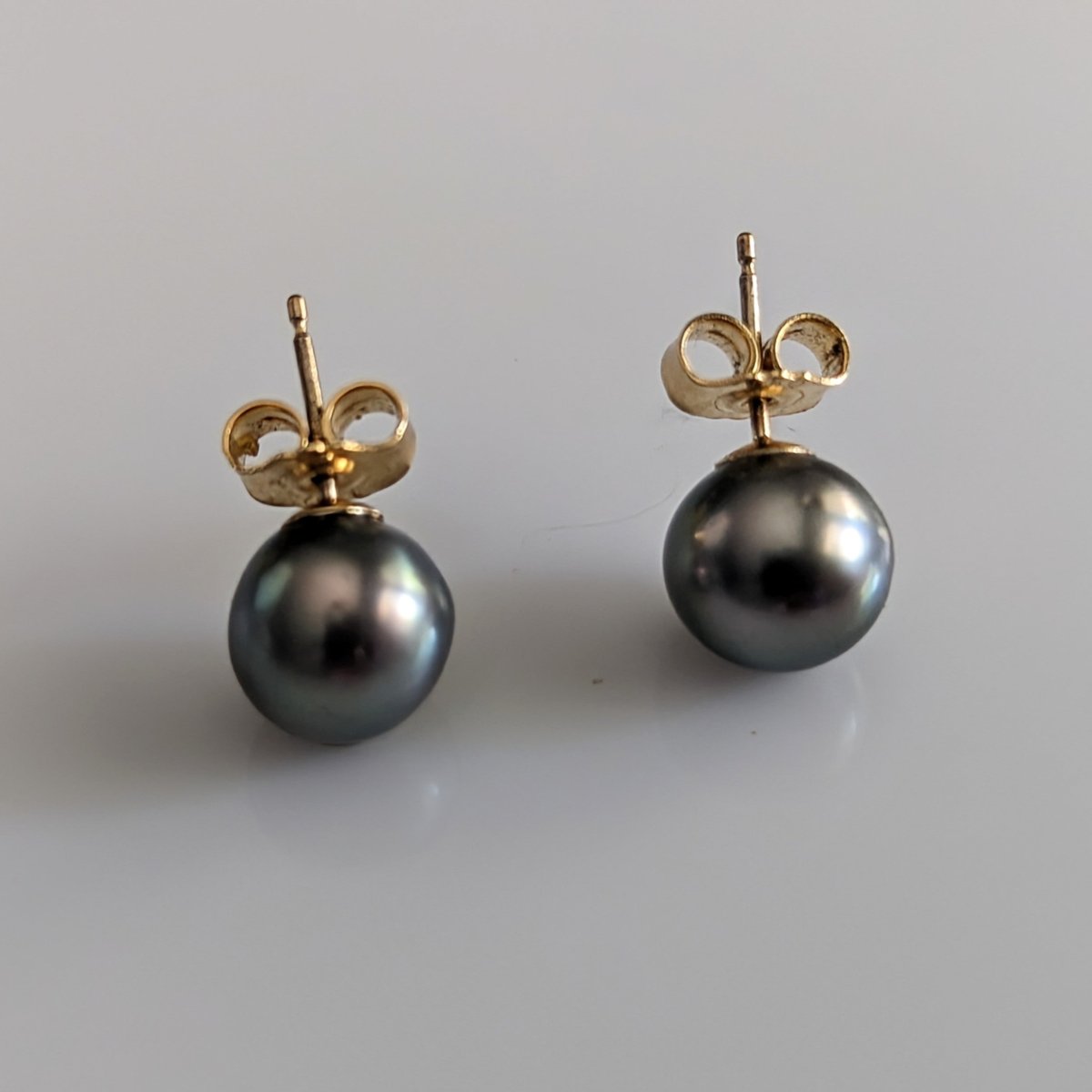 8-9mm Tahitian Pearl Stud Earrings