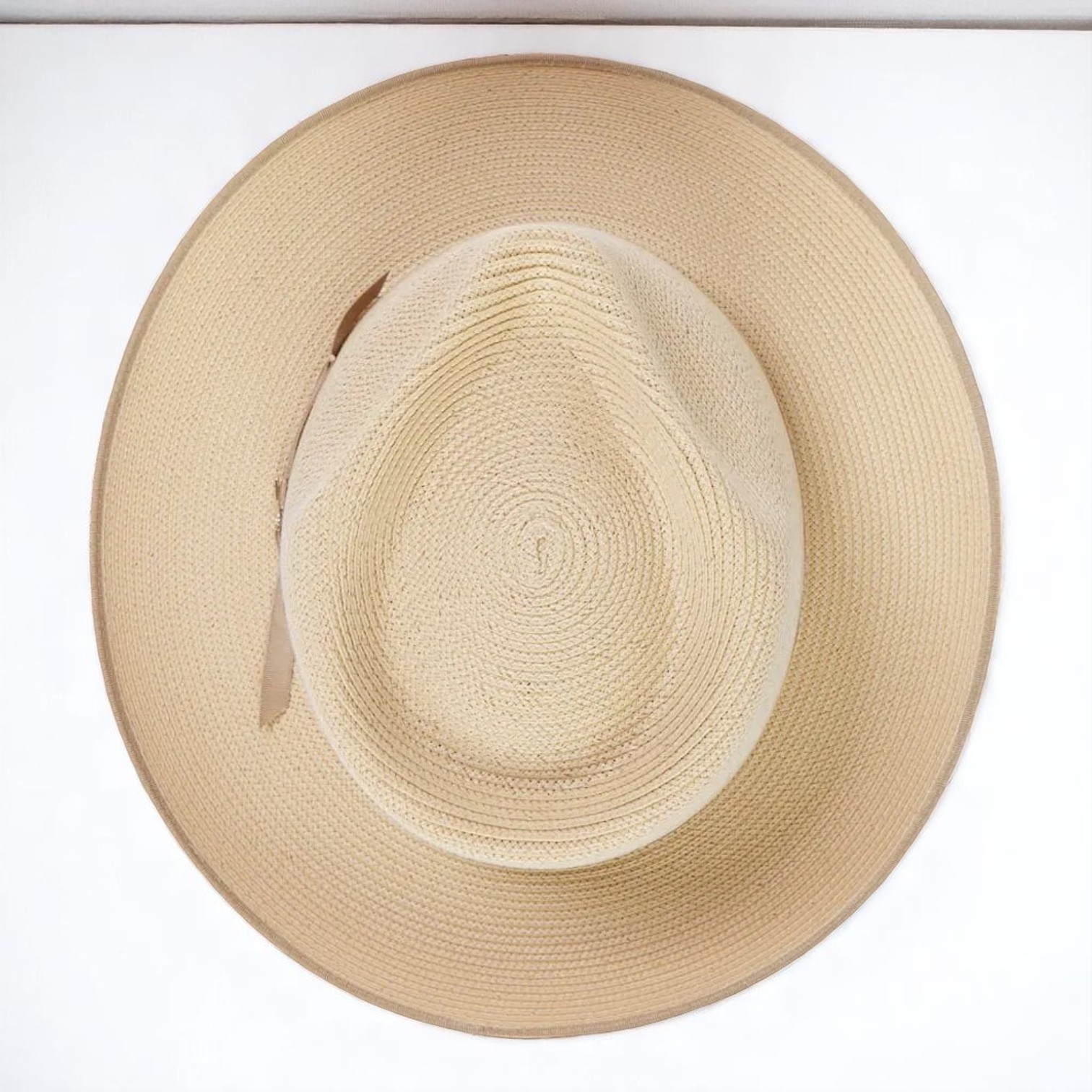 Can be rolls up for packing | Panama Fedora