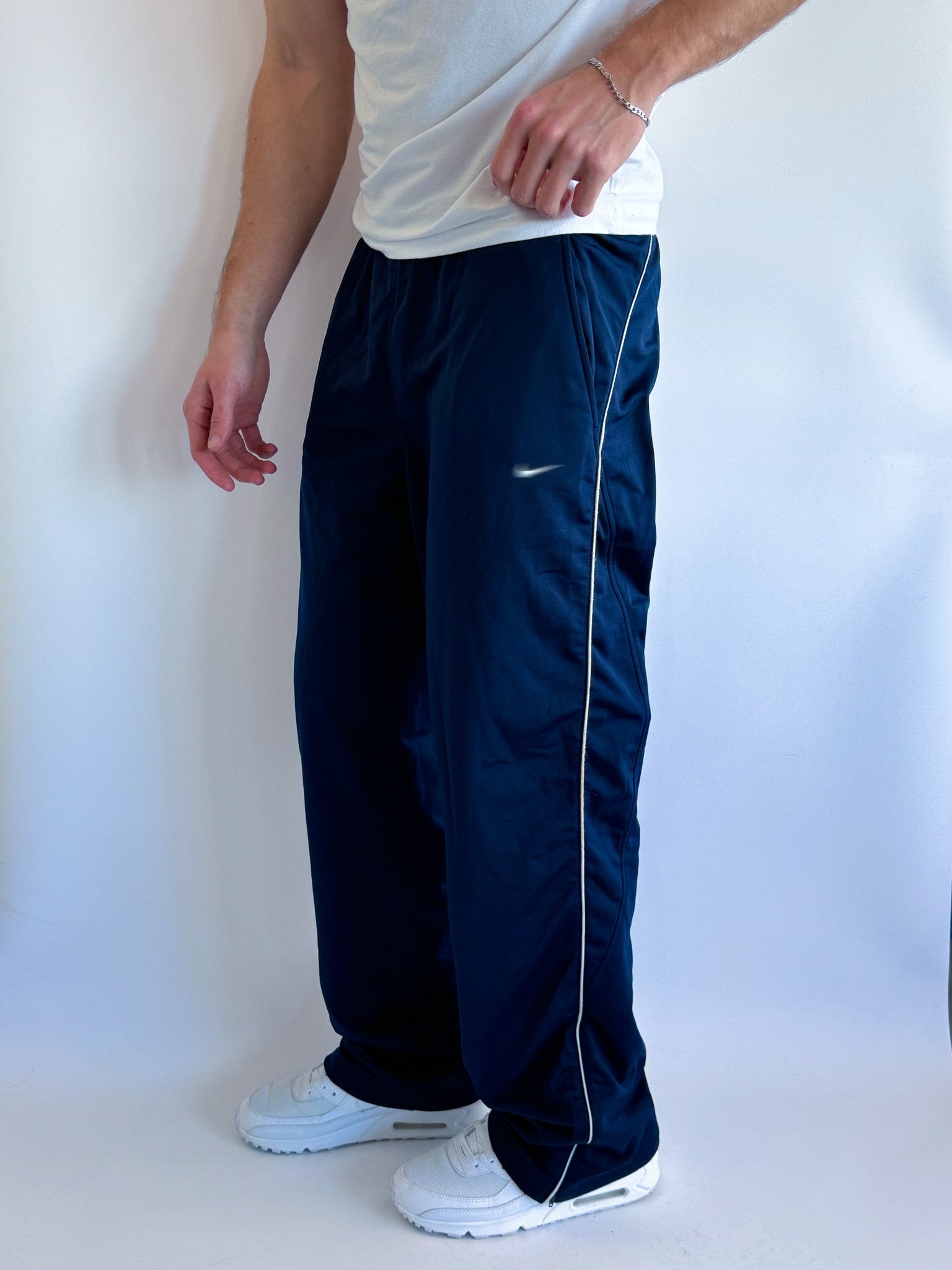 UNISEX BAGGY TRACKPANTS