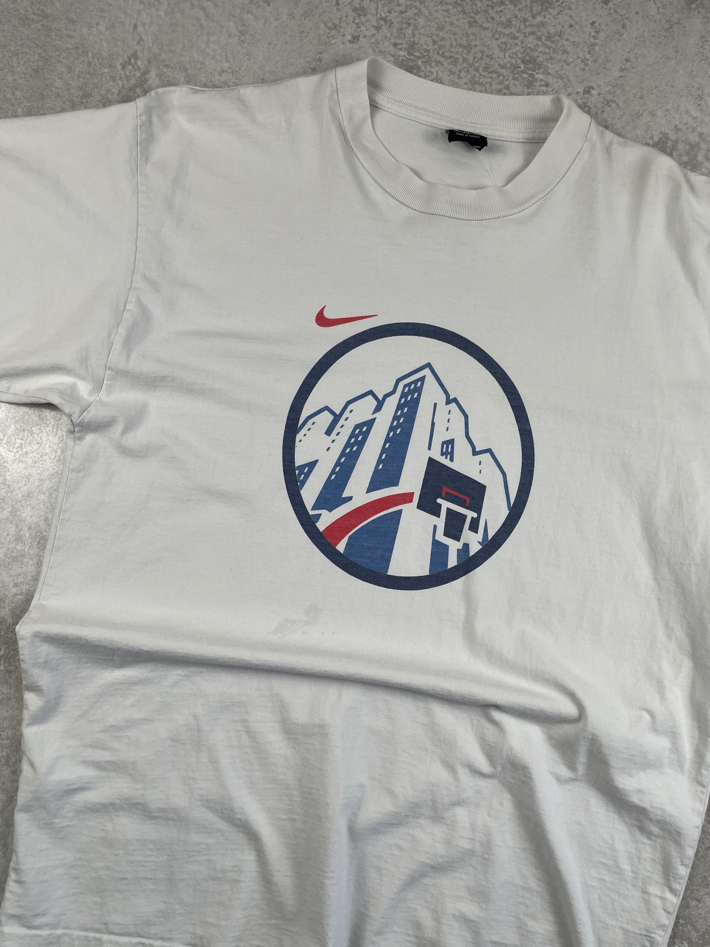 Nike 90s T-shirt Image - 2