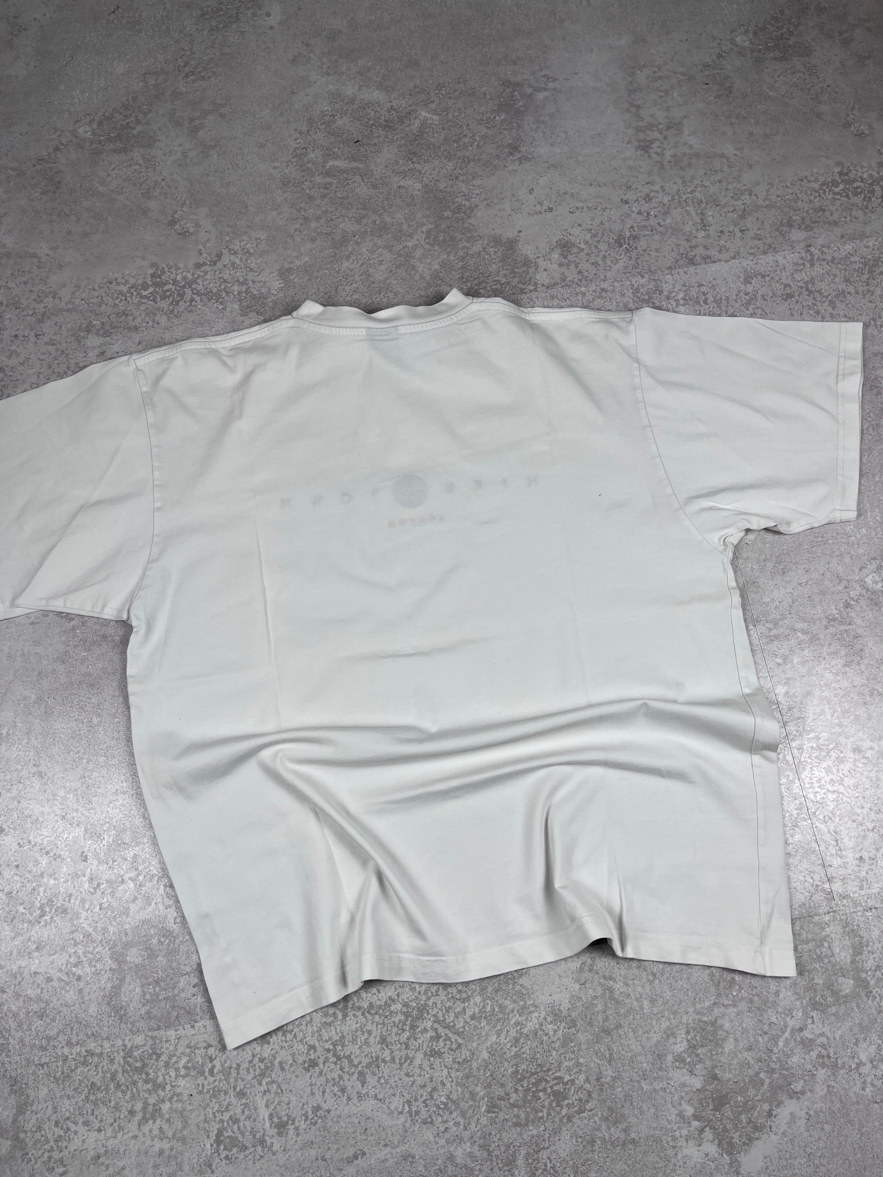 Nike Town London T-shirt 90's Image - 3