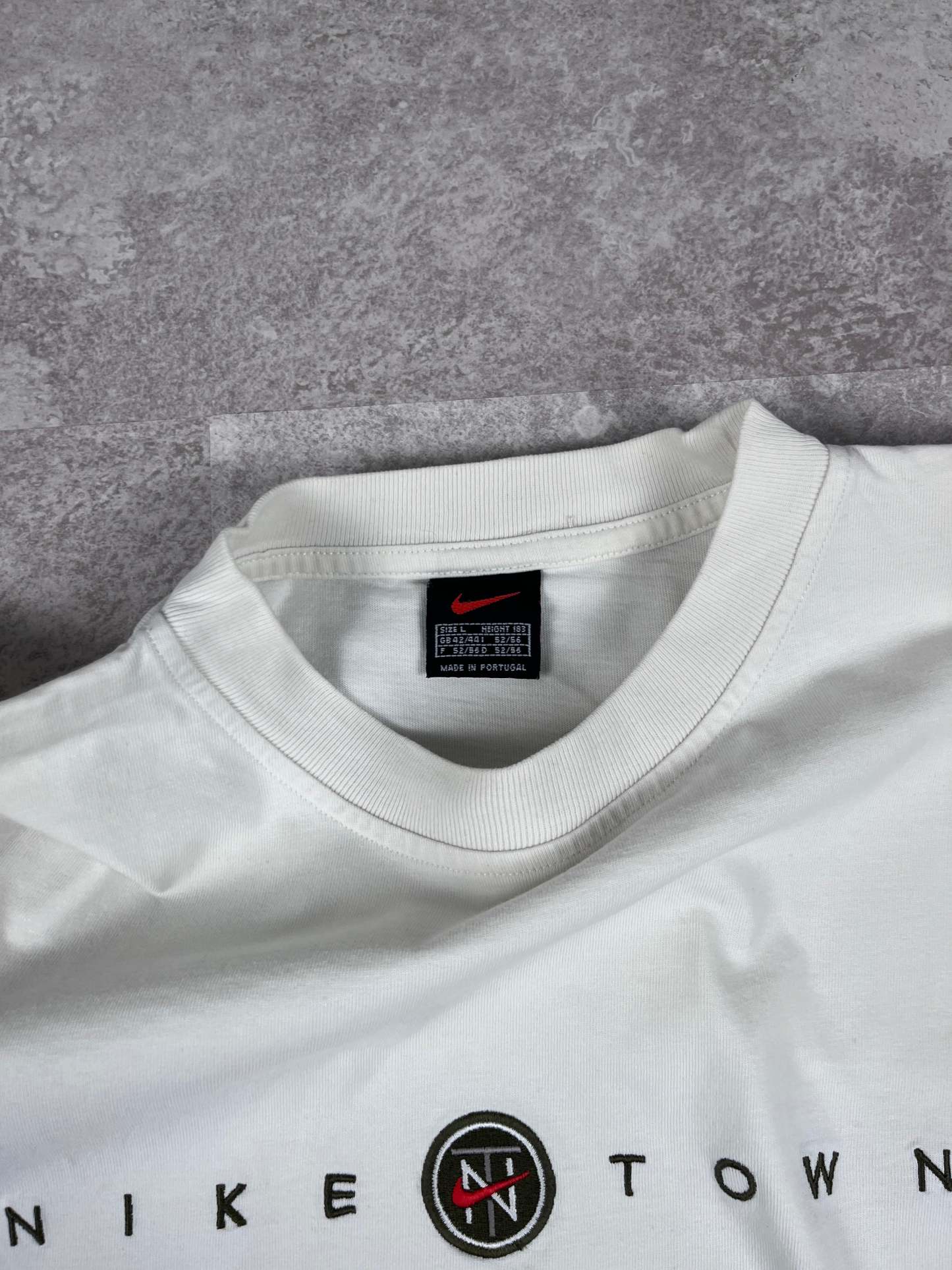 Nike Town London T-shirt 90's Image - 6