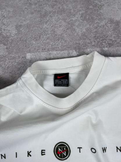 Nike Town London T-shirt 90's Image - 6