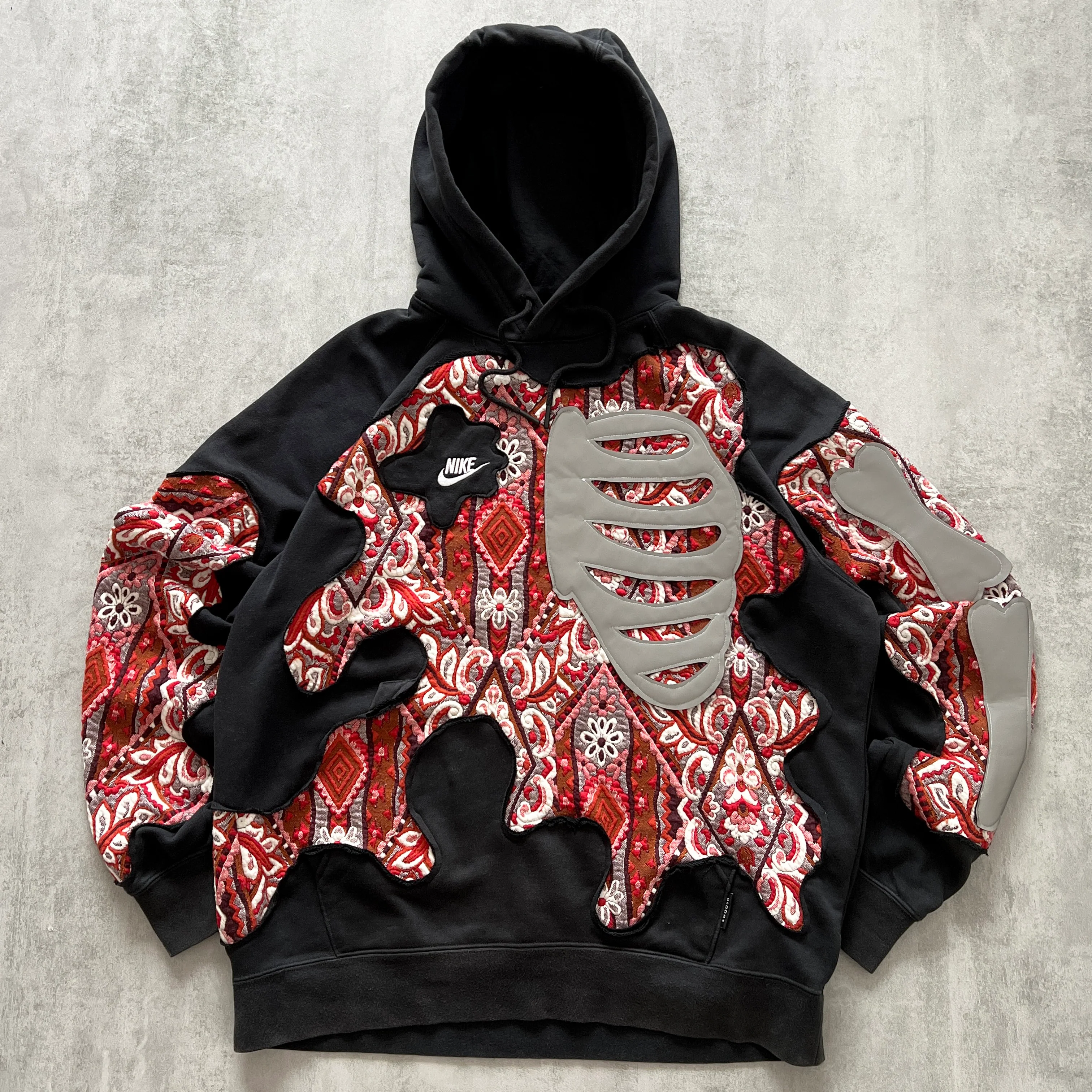 'BONES' REFLECTIVE HOODIE (L)