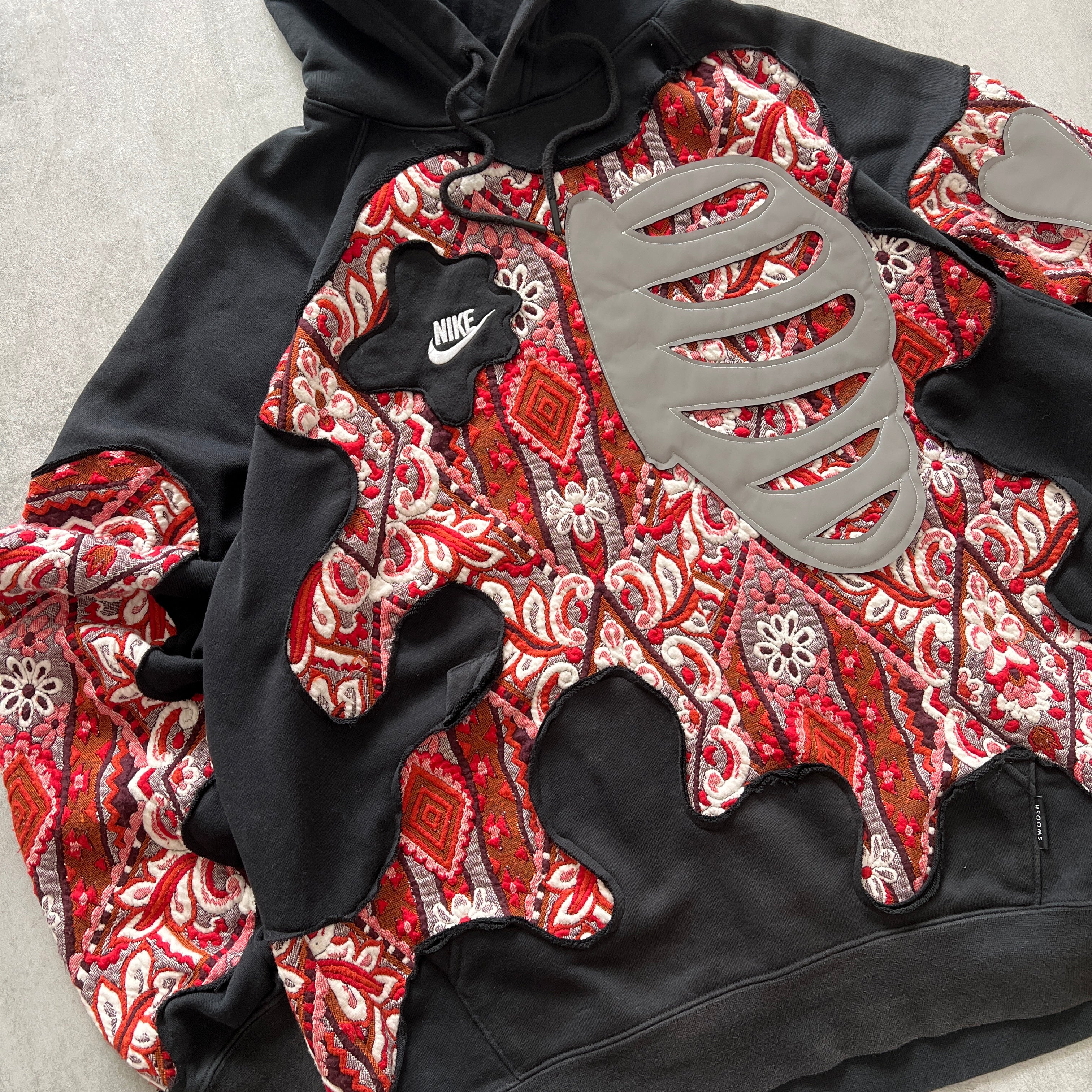 'BONES' REFLECTIVE HOODIE (L)