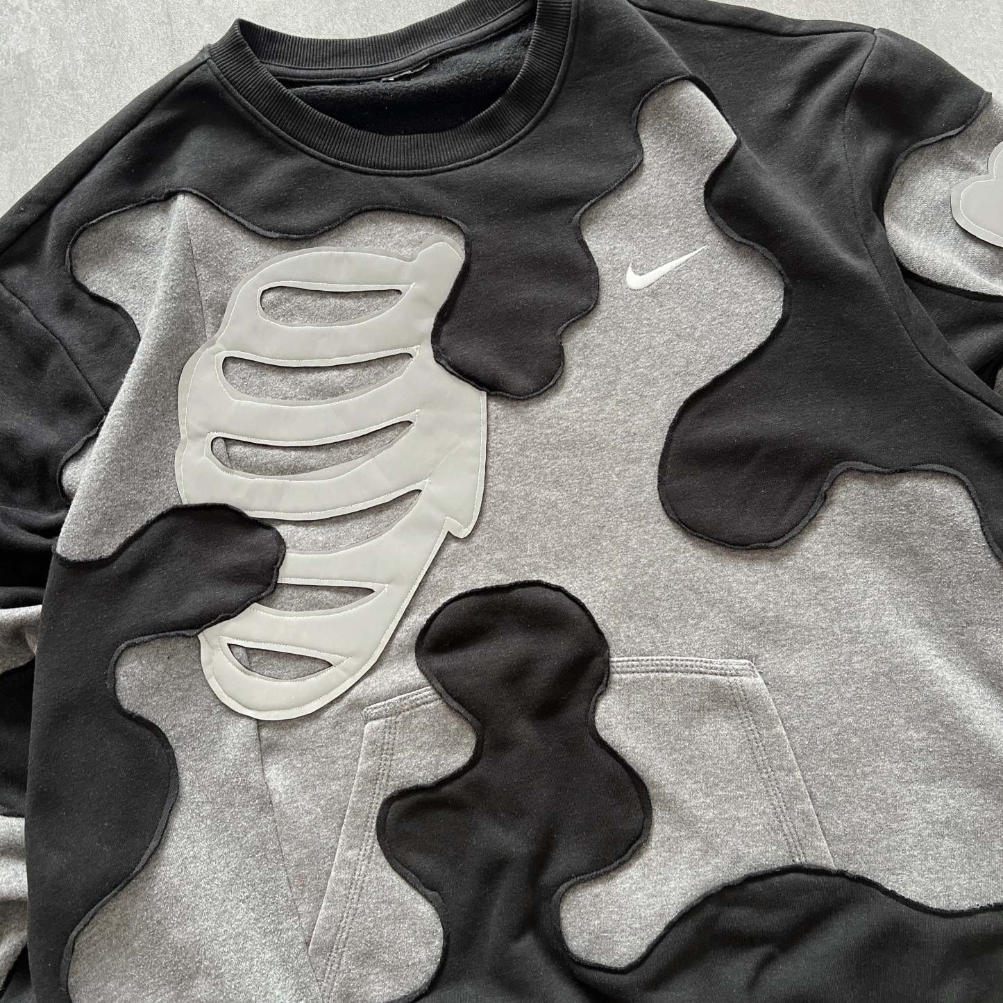 'BONES' REFLECTIVE SWEATSHIRT (L)